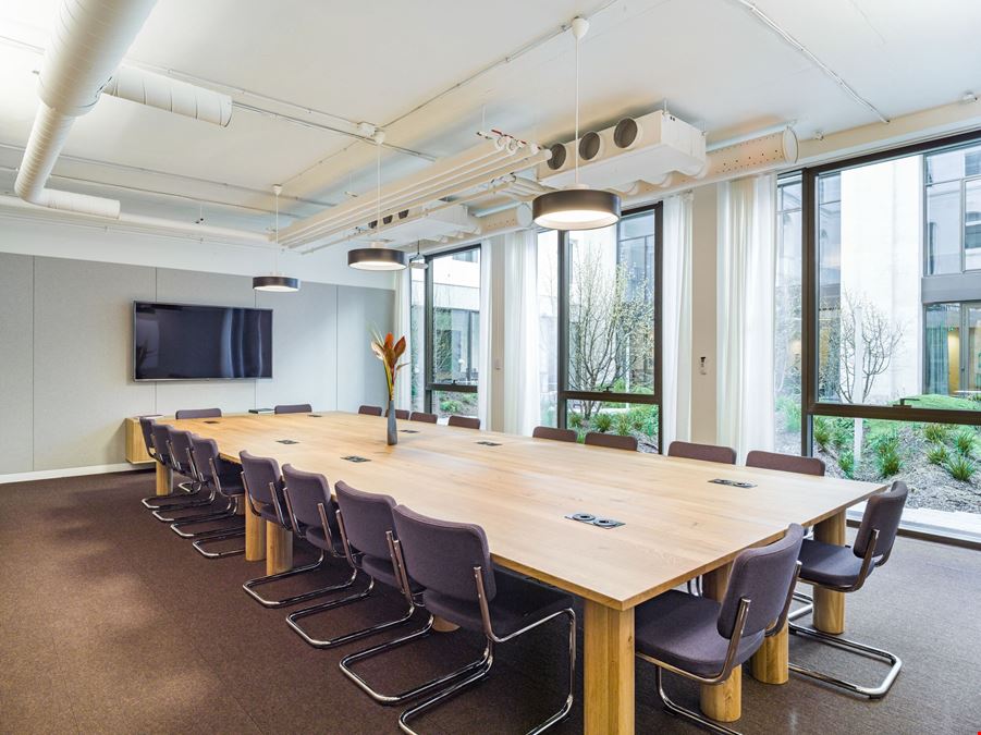 WeWork - 7 Rue Madrid