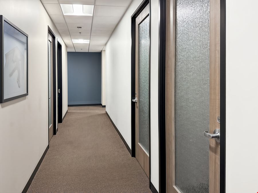 Regus - Phoenix - The Peak