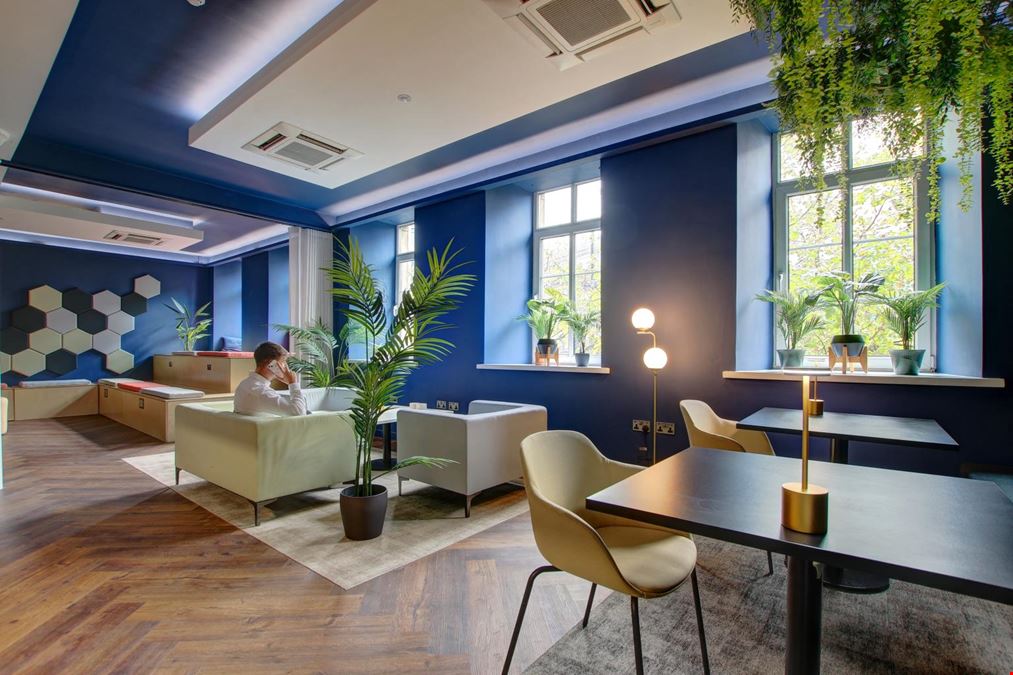 Biz Hub - Manchester Piccadilly
