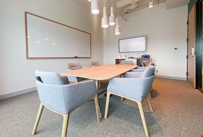 BC, Vancouver - 525 West 8th Avenue