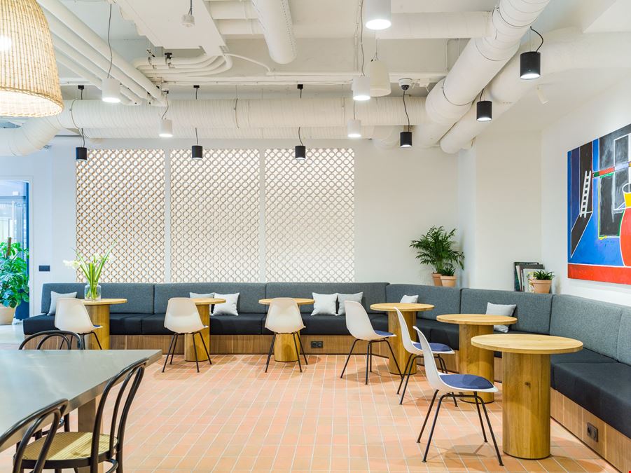 WeWork - 7 Rue Madrid
