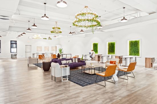 NY, Brooklyn - Manhattan Ave