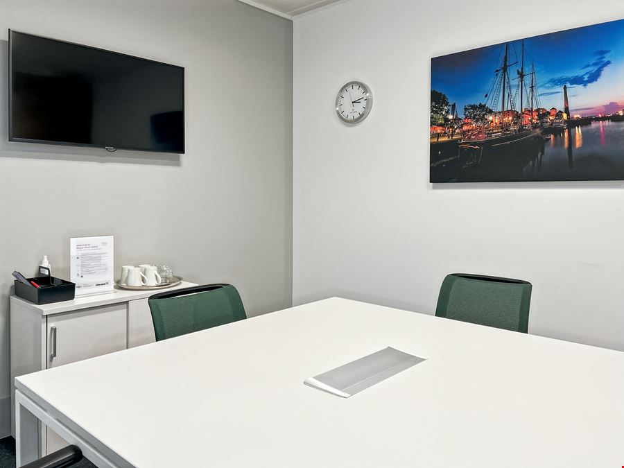 Regus - Mann Island