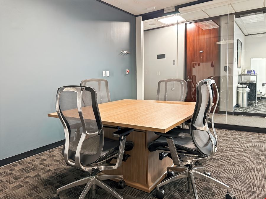 LA, New Orleans - Energy Centre Building