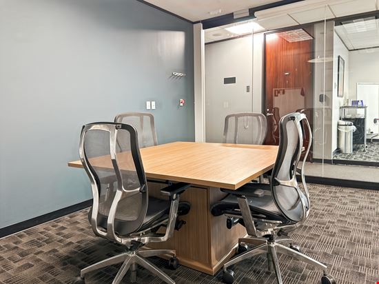 LA, New Orleans - Energy Centre Building