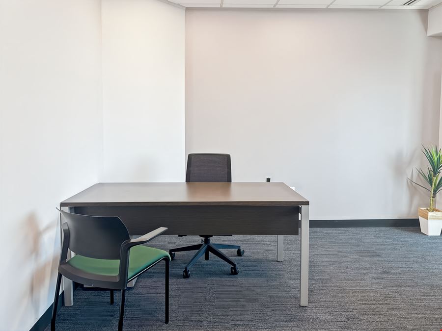 LA, New Orleans - Place St. Charles