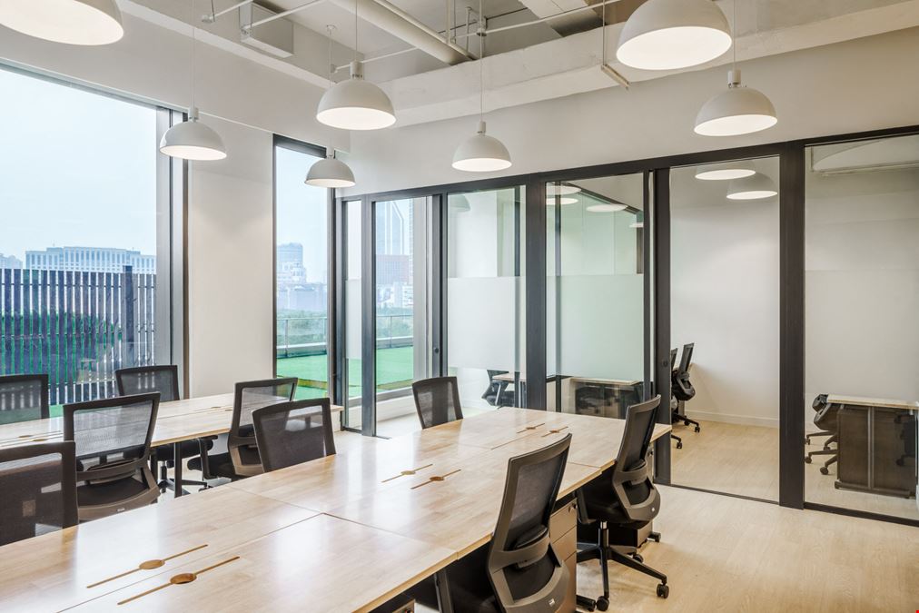 Shanghai Plaza - No. 138 Huaihai Middle Road