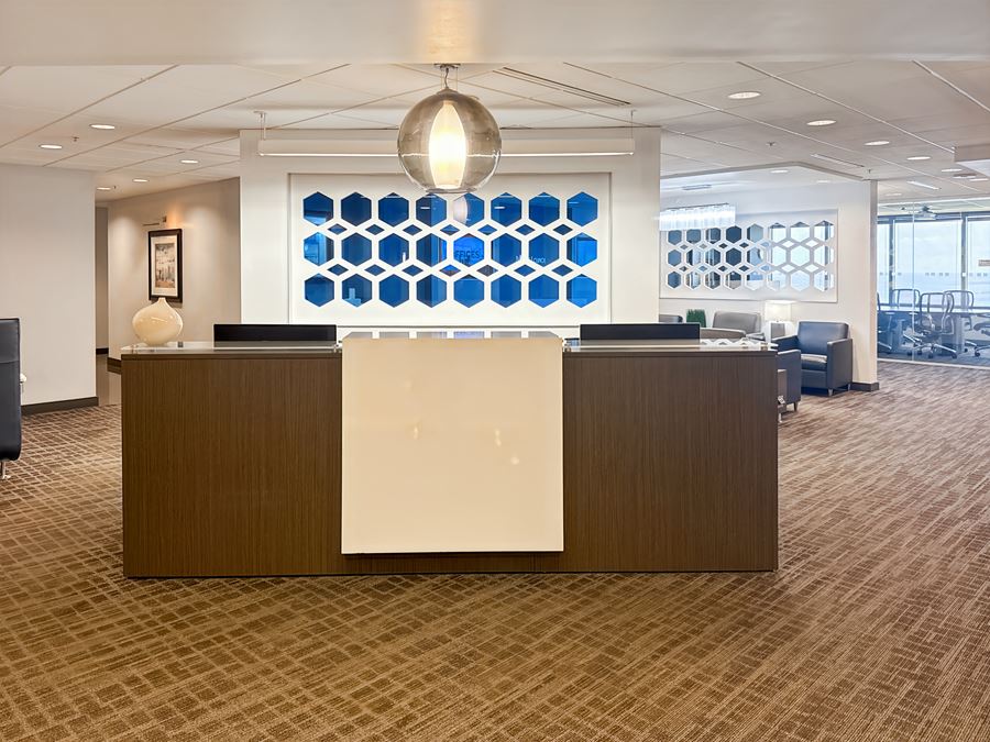 LA, New Orleans - Metairie - One Lakeway