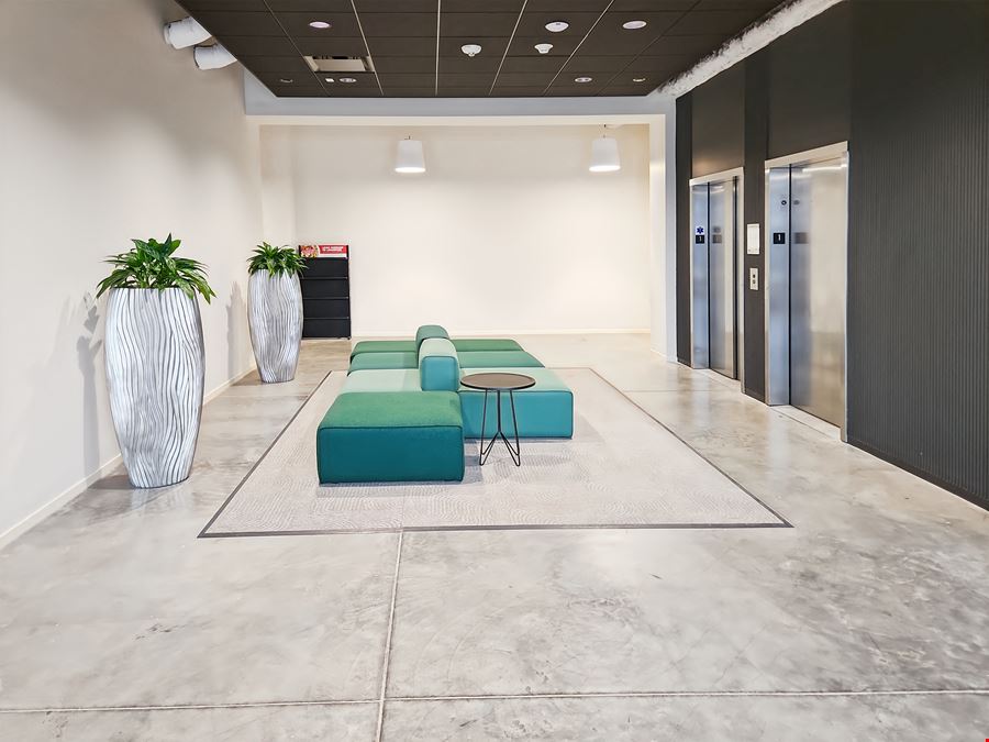 MO, Creve Coeur - Olive Blvd