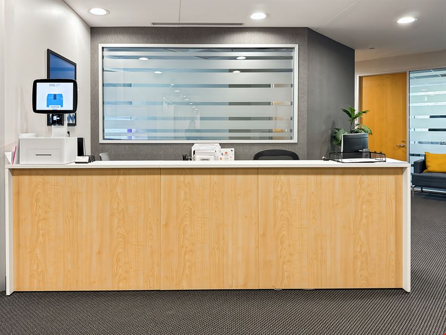 CA, Pleasanton - Corporate Commons