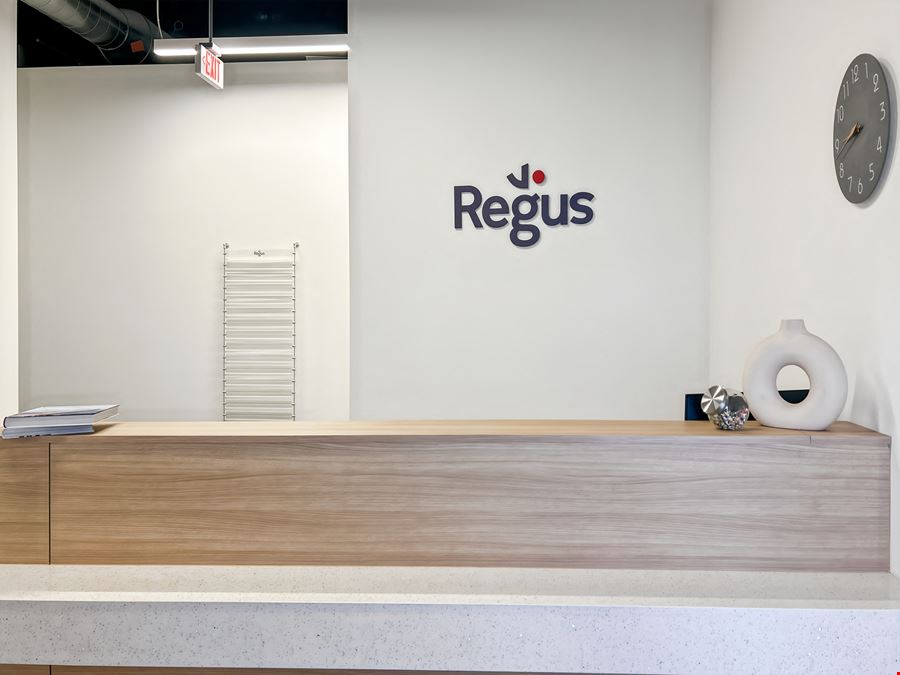 Regus - Medley - 72nd Ave