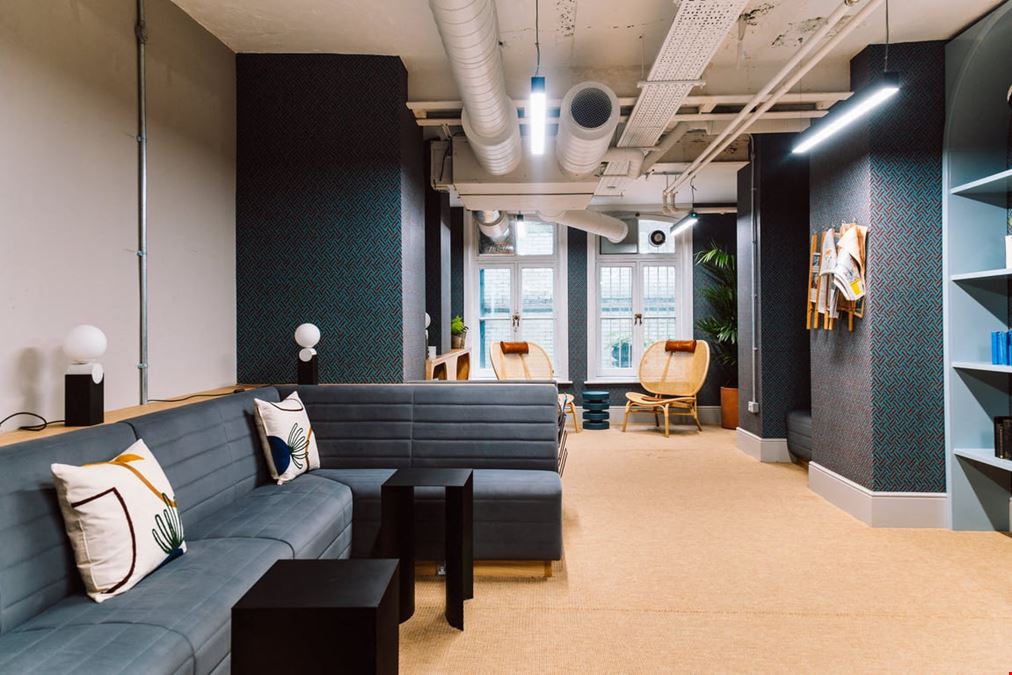 Huckletree - Public Hall