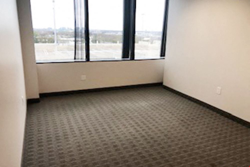 8330-8360 Lyndon B Johnson Fwy