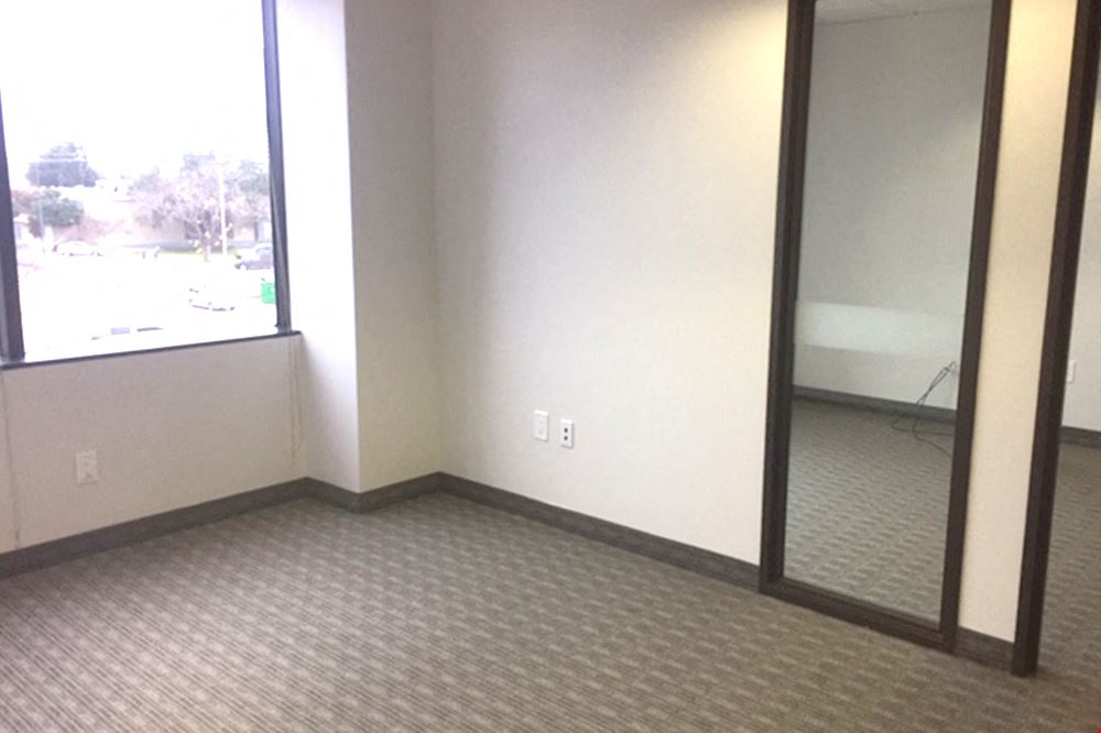 Workstyle Flexible Spaces - 4101 McEwen