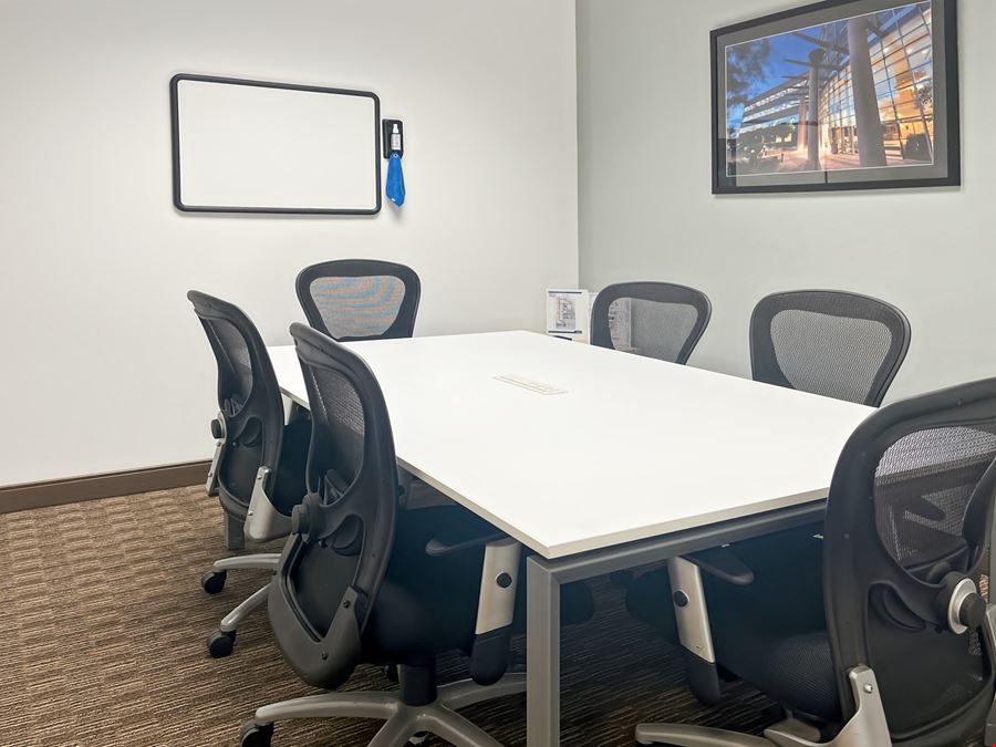 Regus - Phoenix - 24th and Camelback