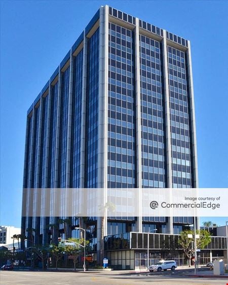 Preview of 15760 Ventura Boulevard Coworking space for Rent in Los Angeles