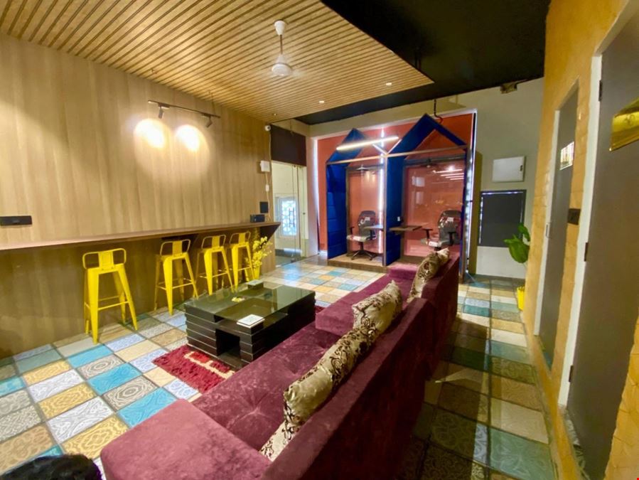 Instaa Office - Galleria Square