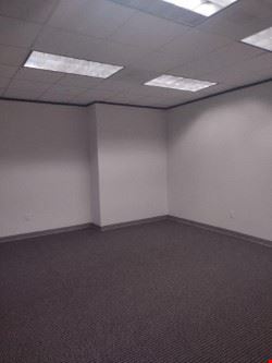 6671 Southwest Freeway