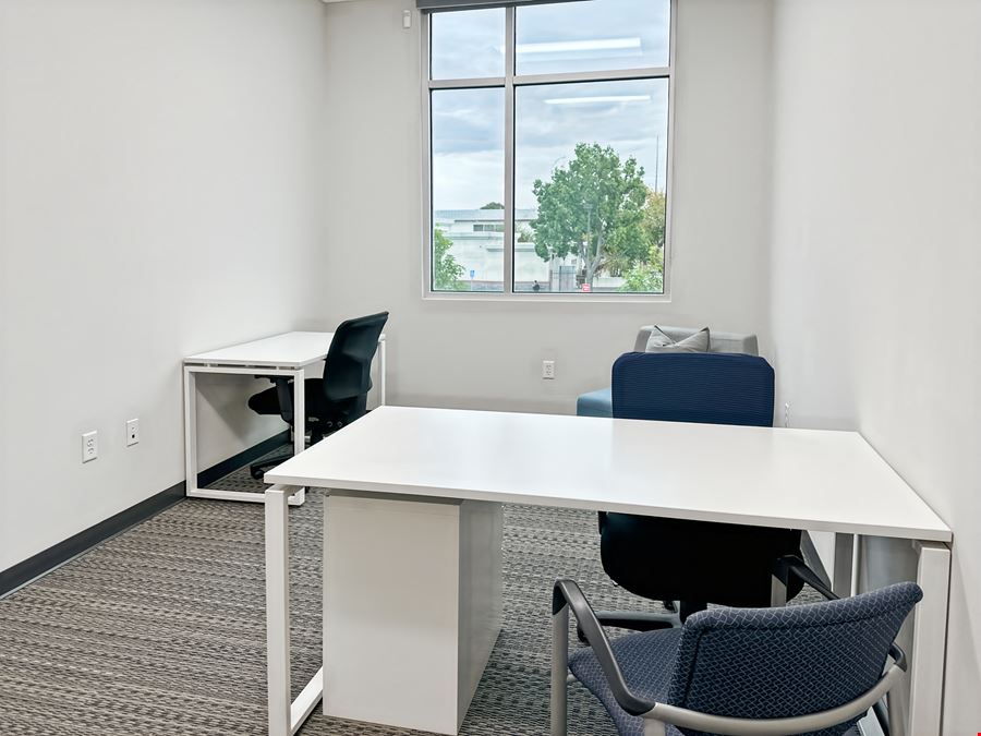 CA, Ontario - W 6th Street