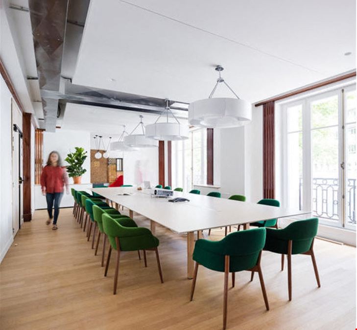 Deskopolitan Voltaire