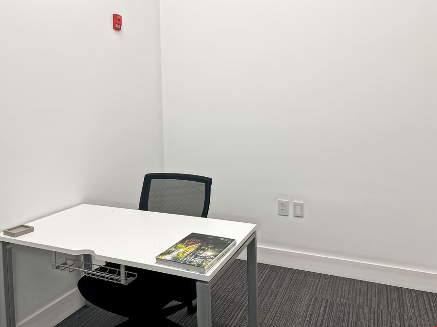 Regus - Medley - 72nd Ave