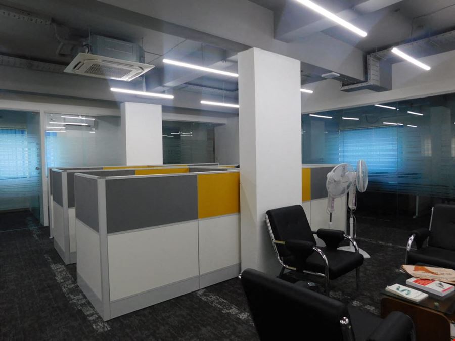 DeskHub Coworking