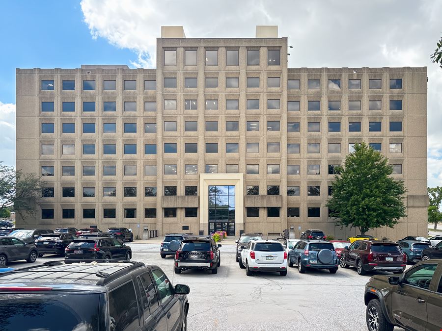 IA, West Des Moines - Valley West Drive