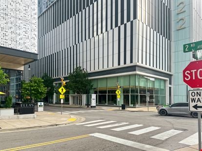 TN, Nashville - Spaces Riverfront Park