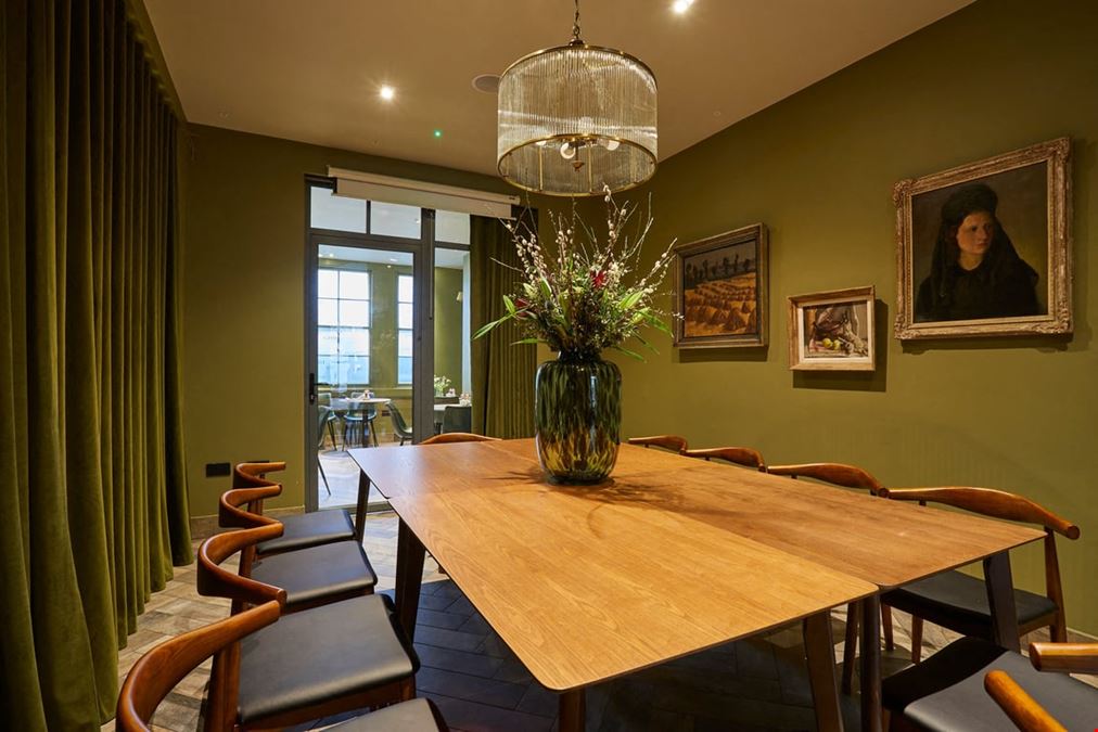 Georgian House - Hotel