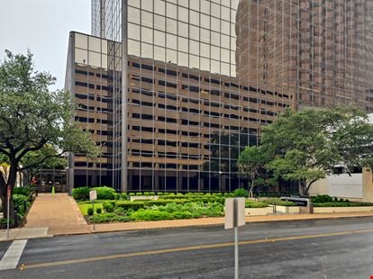 TX, San Antonio - One Riverwalk Place