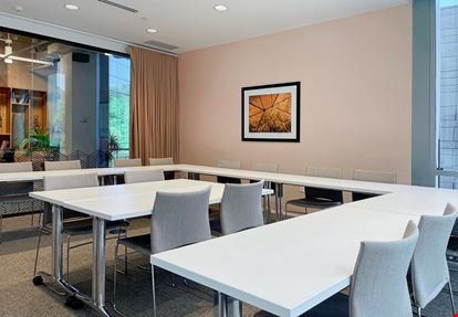 NC, Raleigh - Spaces Crabtree Terrace