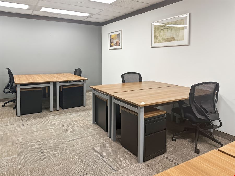 Regus - Toronto - Street