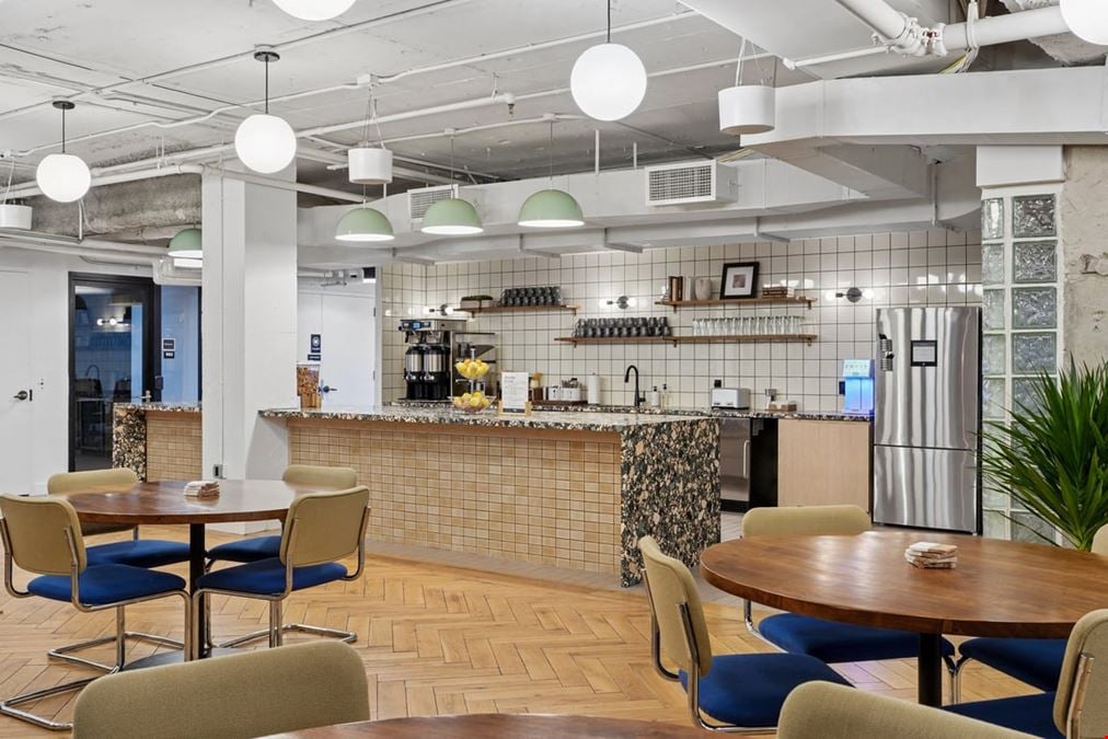 Industrious - Indy by Industrious Met Square