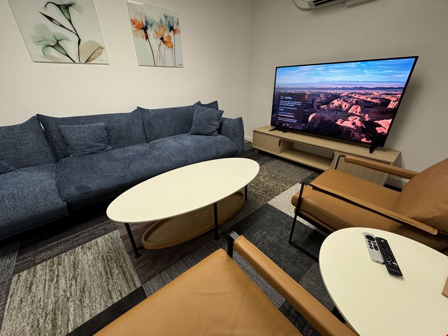 Oasis Meeting Room