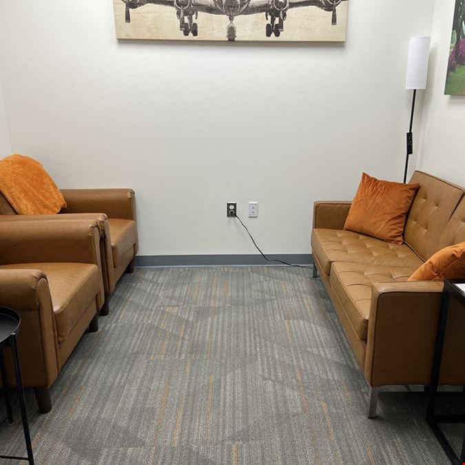 Therapy Day Office 366