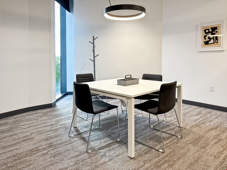 Regus - Hollywood - 1895 Tyler Street