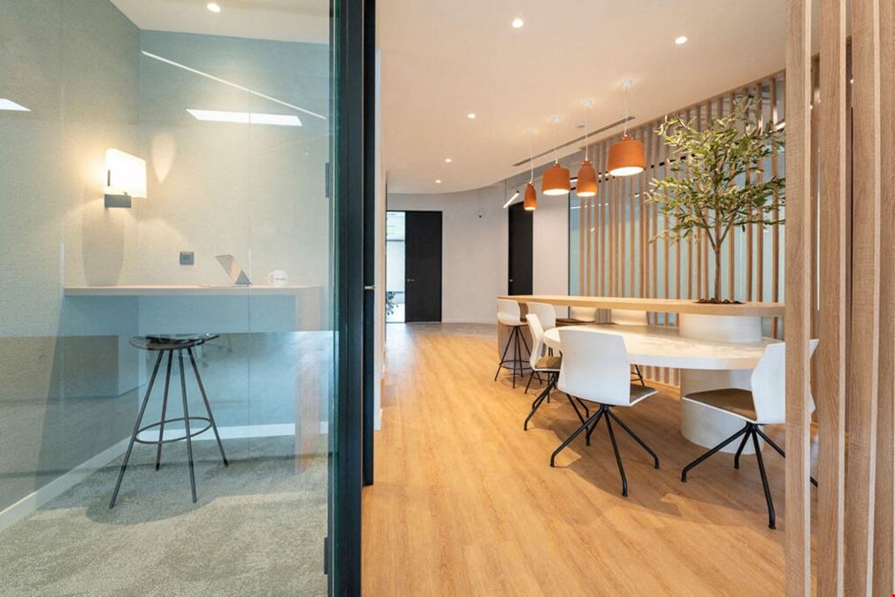 Lexington - Diagonal 545 - L'illa Complex