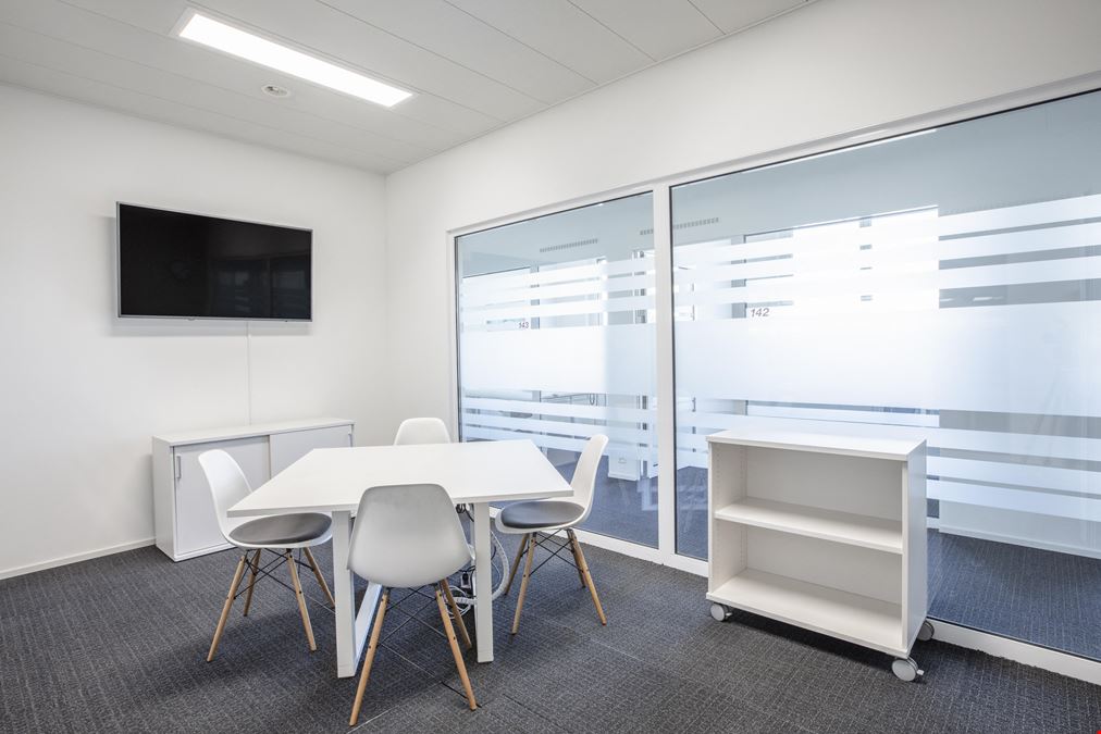 Regus - Waterside House