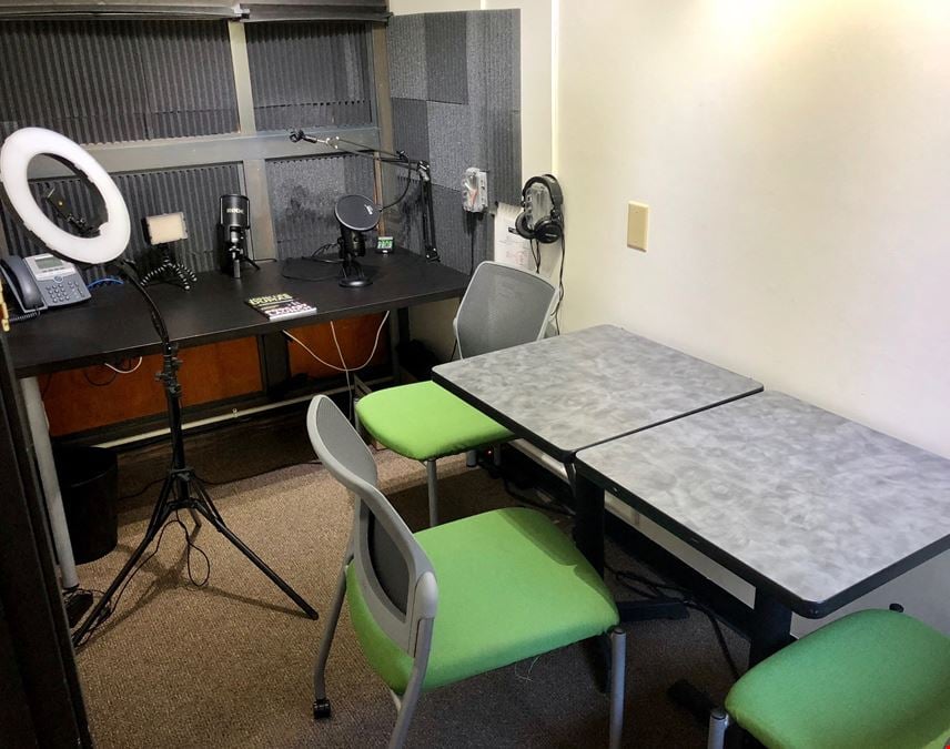 Cove Meeting Room ($40/hr or 2cr/hr)