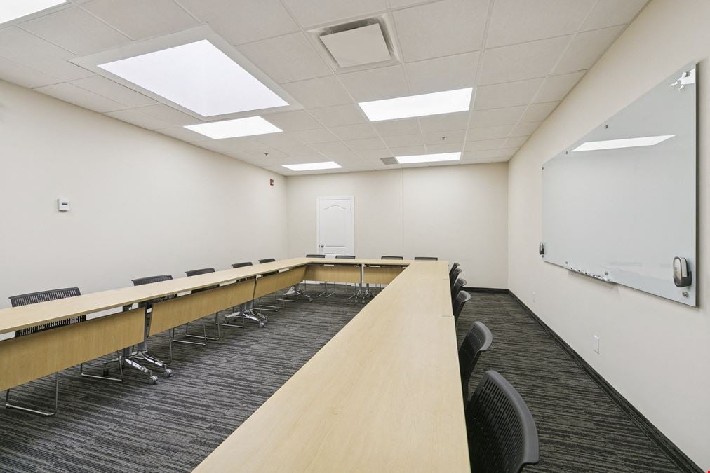 20-Person Conference Room