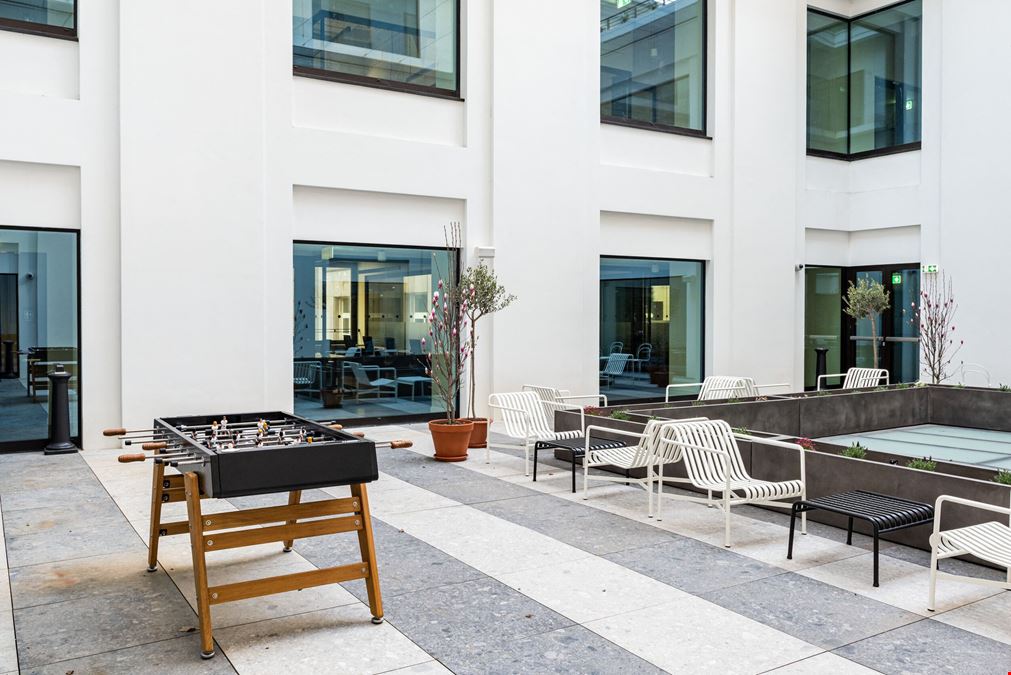 Via Giuseppe Mazzini, 9