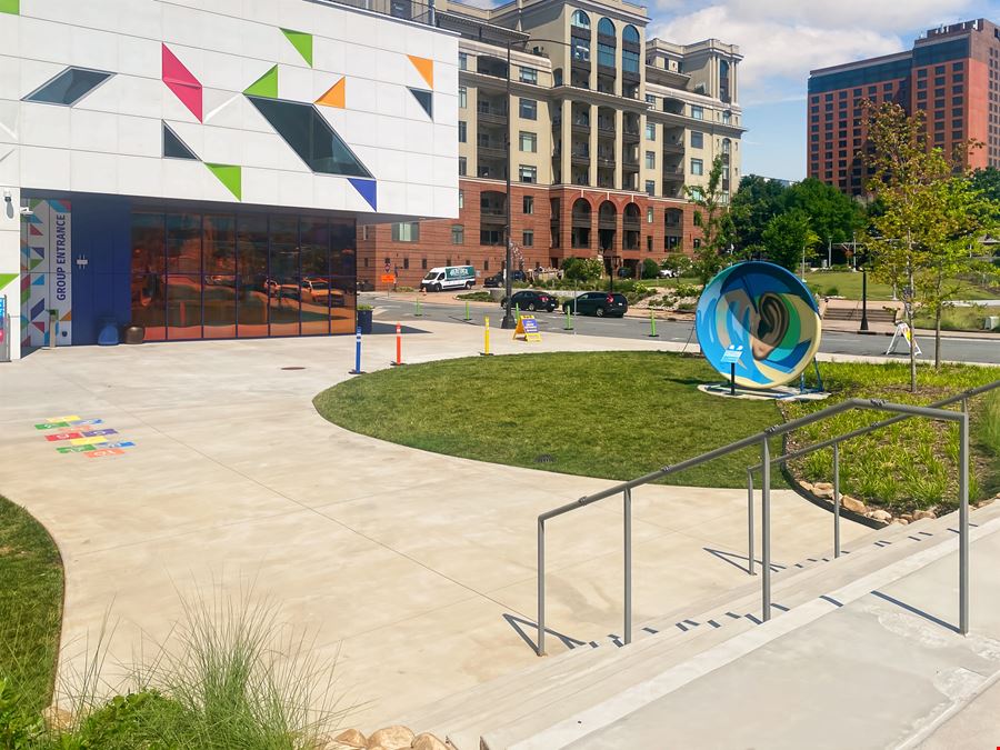 NC, Winston-Salem - W Third St