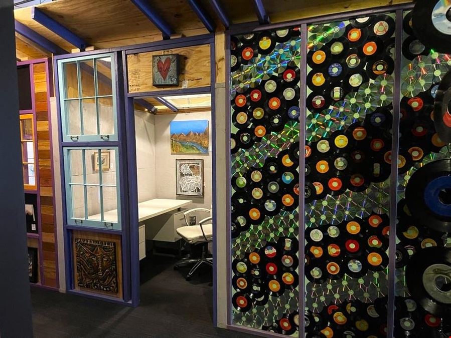 The Uncubicles