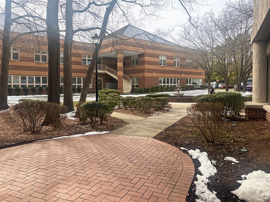 Regus - Chapel Hill - E Frankin St