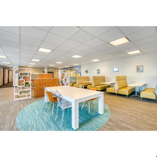 Preview of QC, Montreal - Rene Levesque Office space for Rent in Montreal 