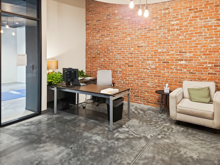 MO, Creve Coeur - Olive Blvd