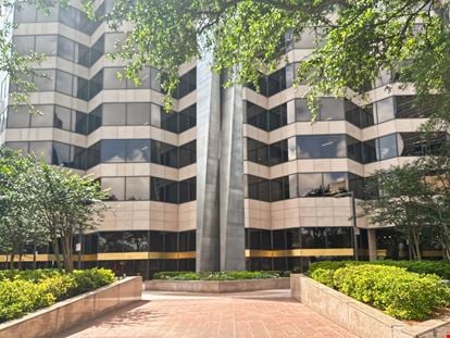 LA, New Orleans - Energy Centre Building