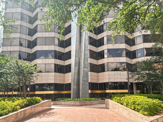 LA, New Orleans - Energy Centre Building