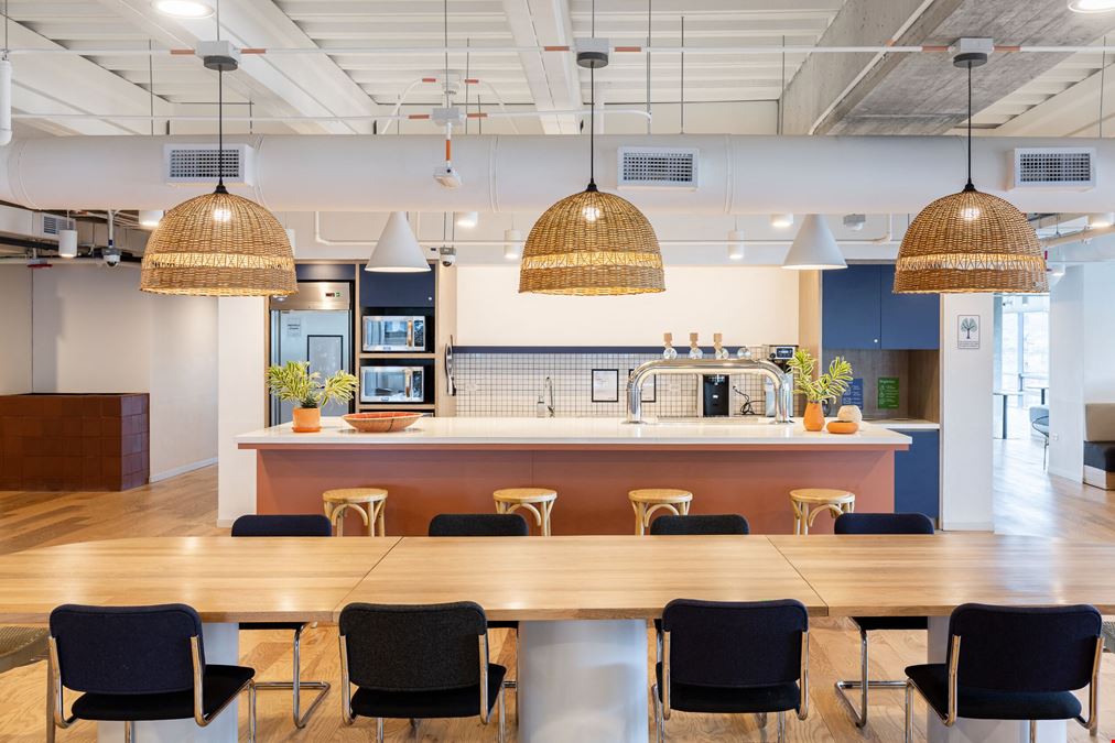 Carrera 19 # 100 - 45