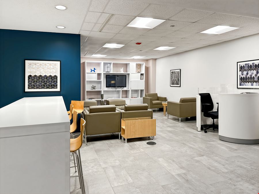 Chicago West Loop 200 S Wacker